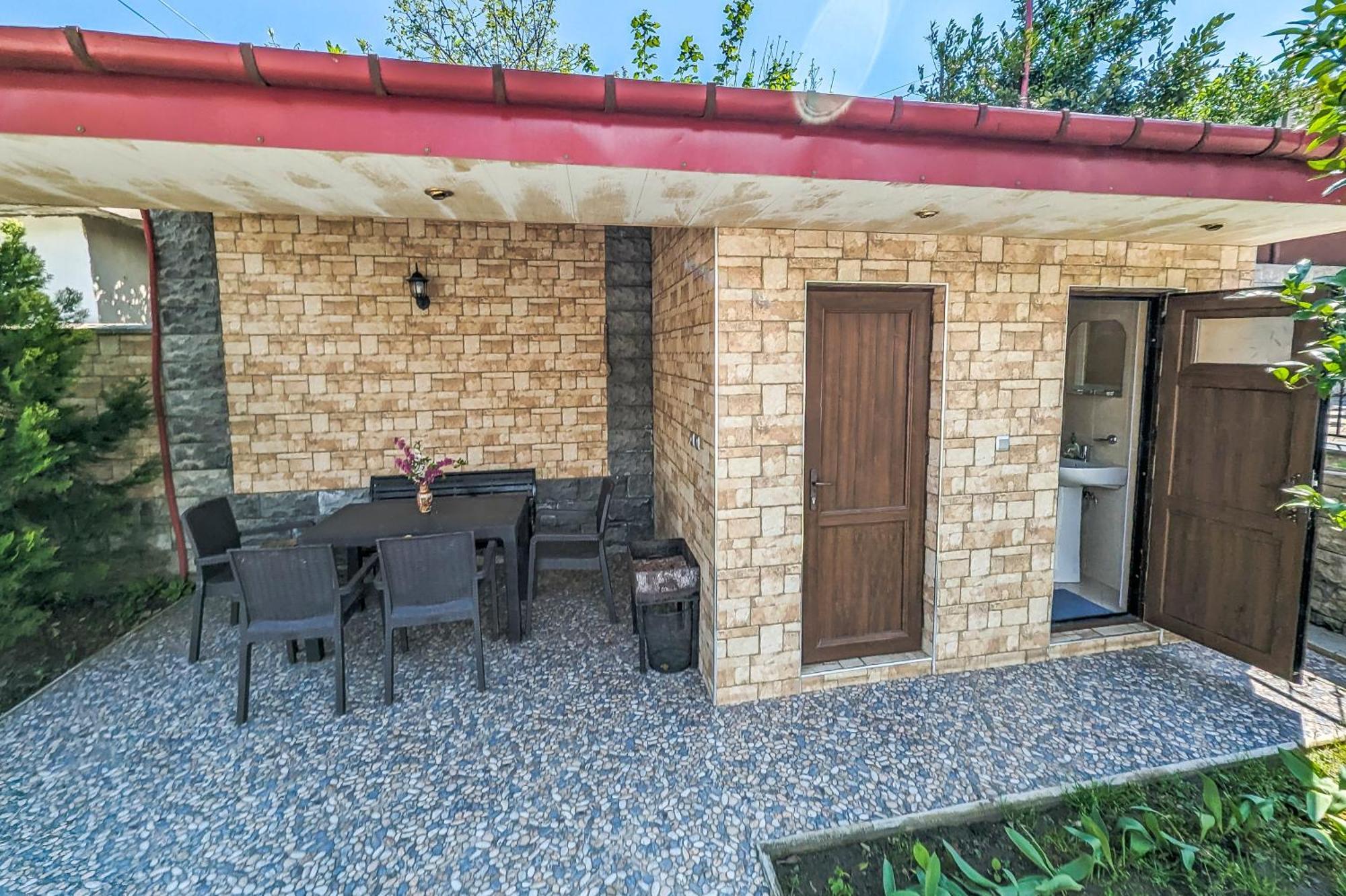 Guest House Sector 30 Kutaisi Exterior foto